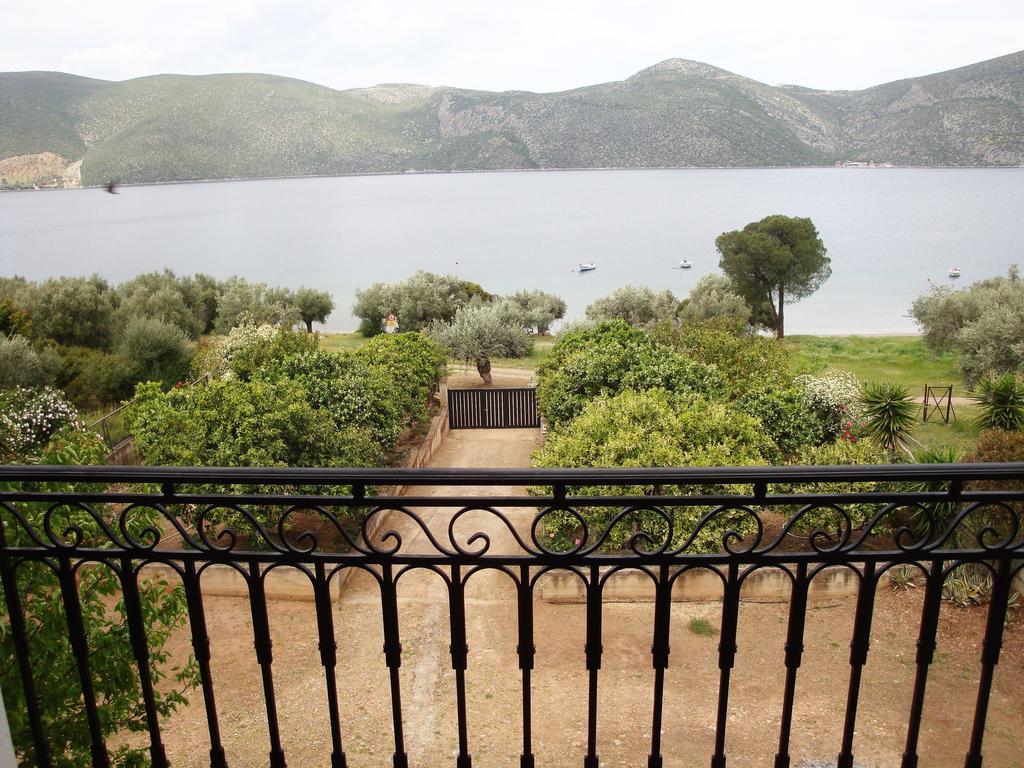 Waterfront Mediterranean Villa Skroponeria Bagian luar foto