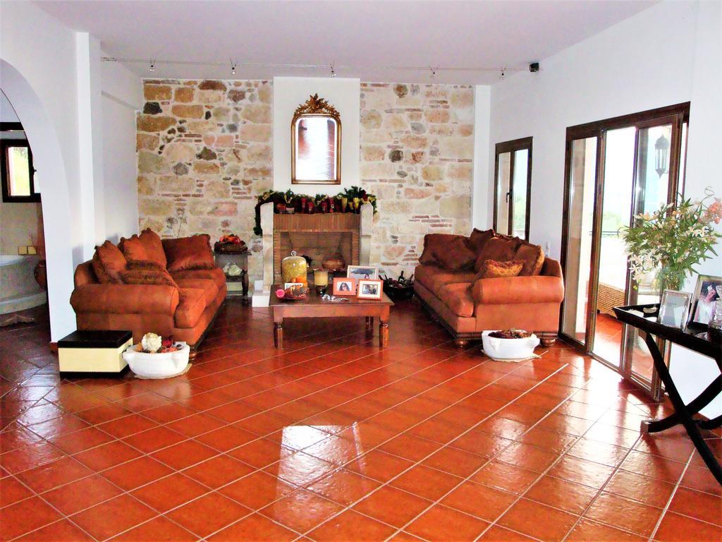 Waterfront Mediterranean Villa Skroponeria Bagian luar foto