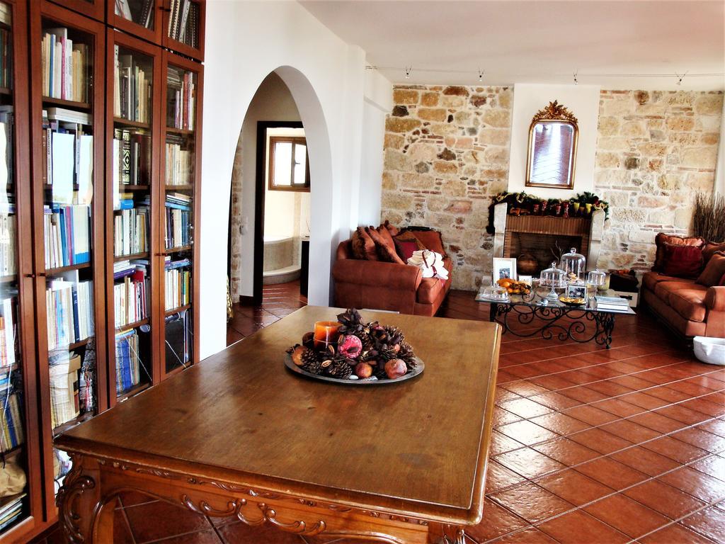 Waterfront Mediterranean Villa Skroponeria Bagian luar foto