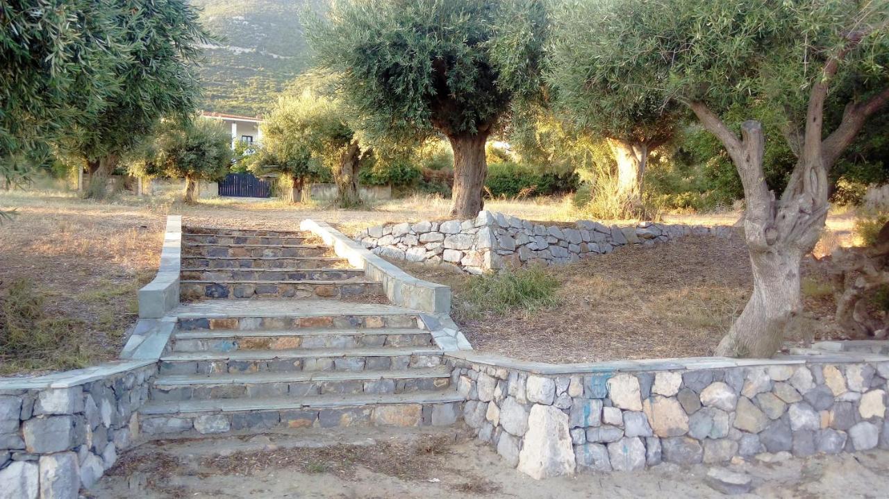 Waterfront Mediterranean Villa Skroponeria Bagian luar foto
