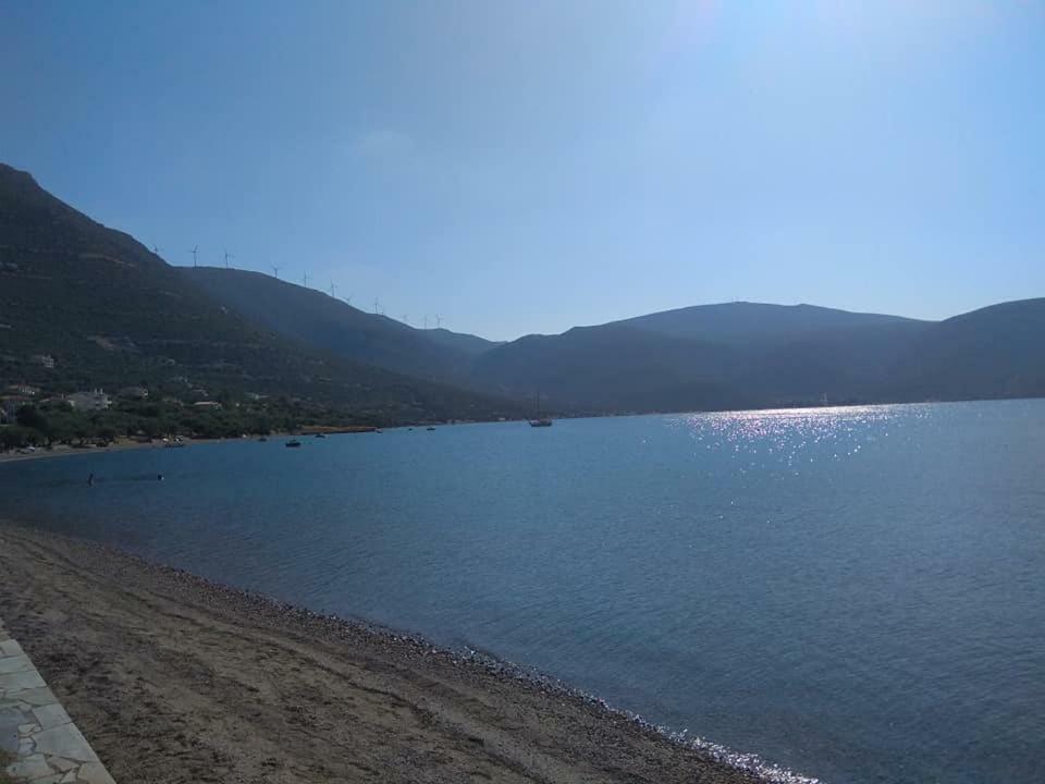 Waterfront Mediterranean Villa Skroponeria Bagian luar foto